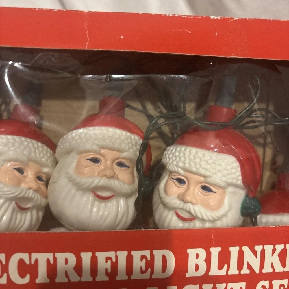 Vintage 10 Electrified Blinking Santa Head Christmas Light Set (1993) - NEW